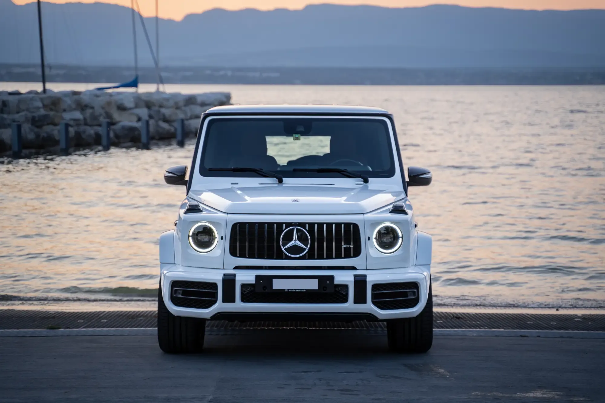 Mercedes-Benz G63 white (2)