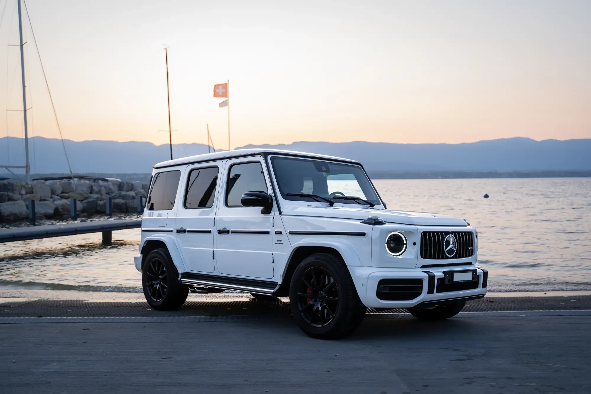 Mercedes-Benz G63 white