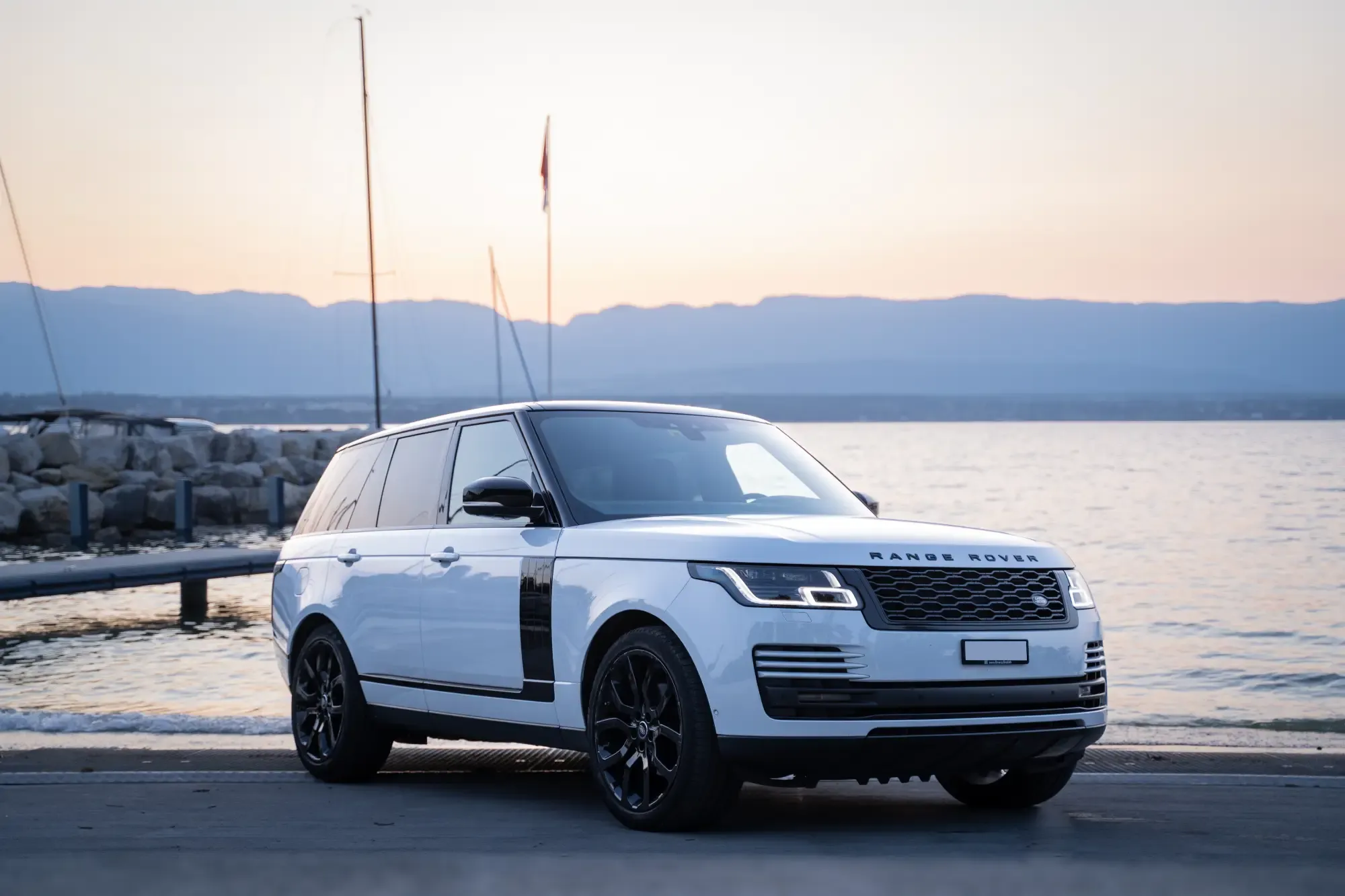 Range Rover Vogue White